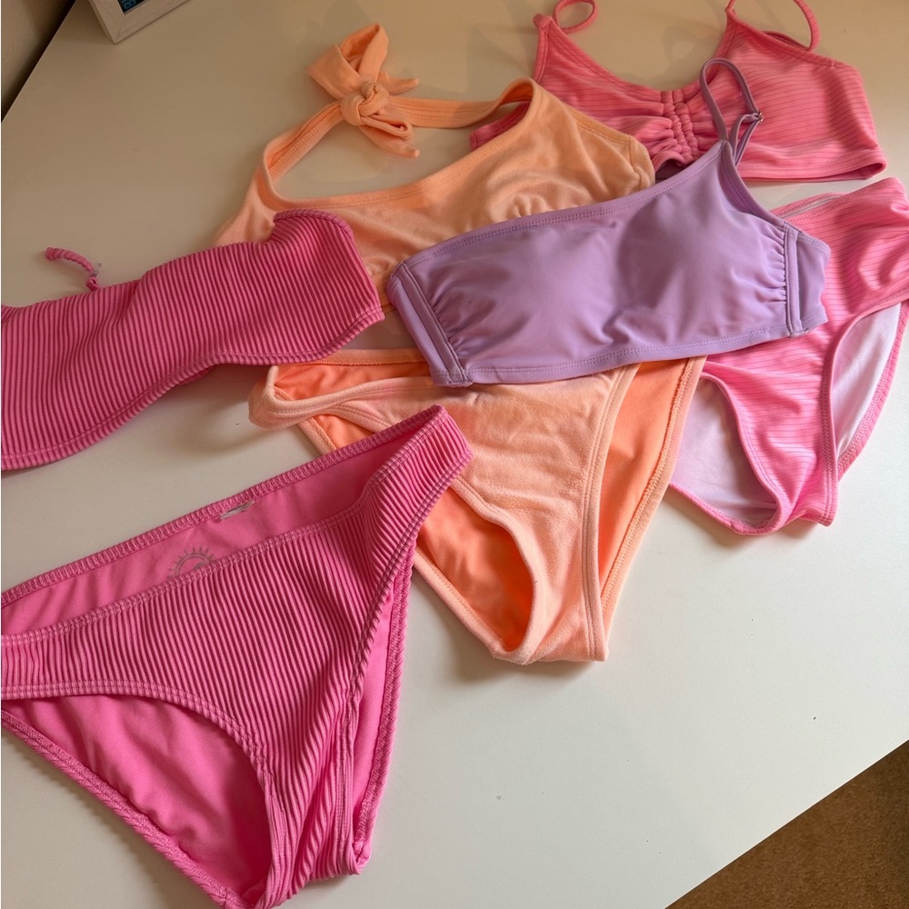 Big pack of 3 bikinis and a top!